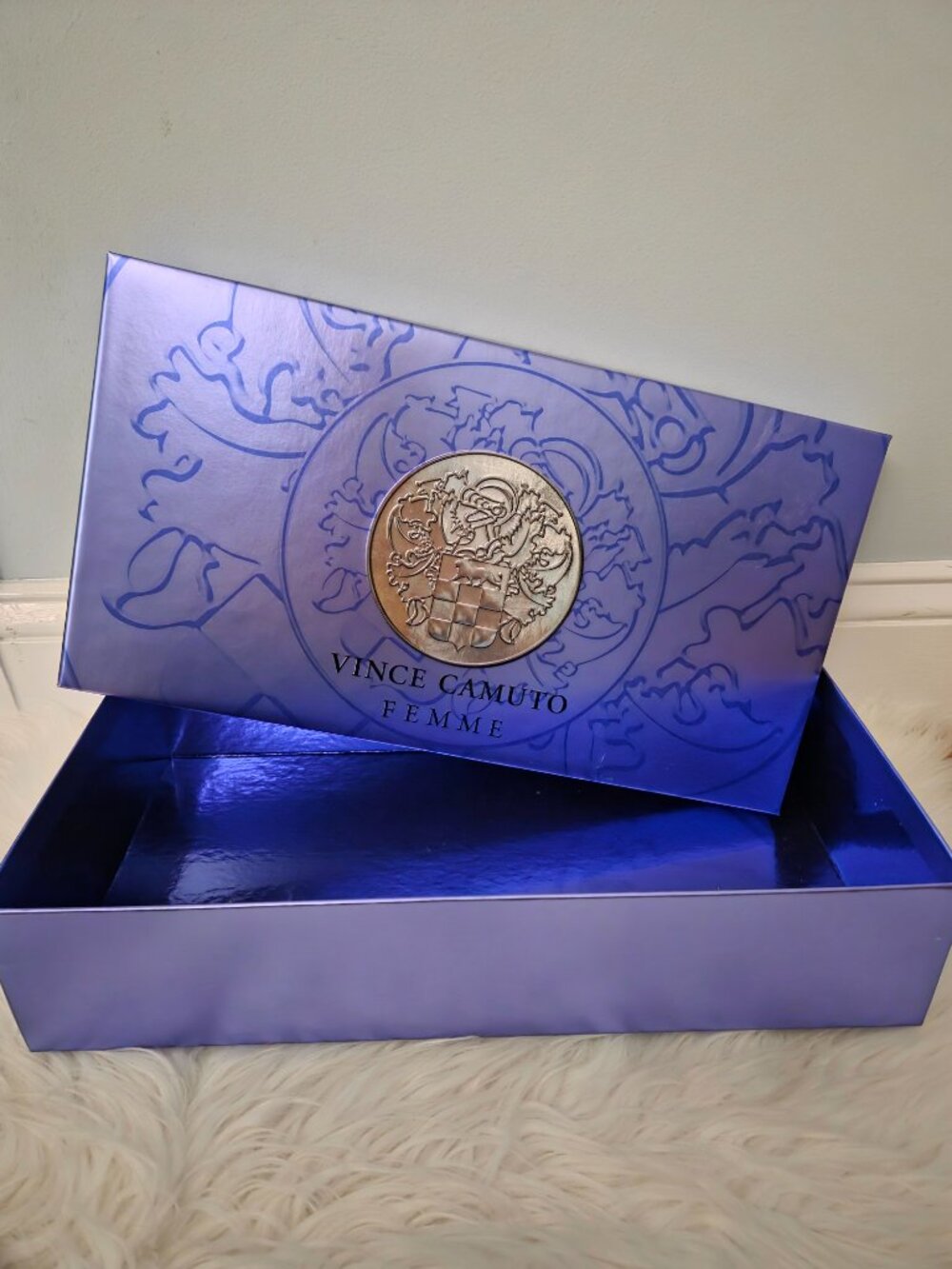 Vince Camuto Femme Box (EMPTY)